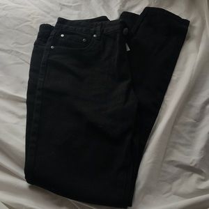 High Waisted Black Knee Rip Jeans